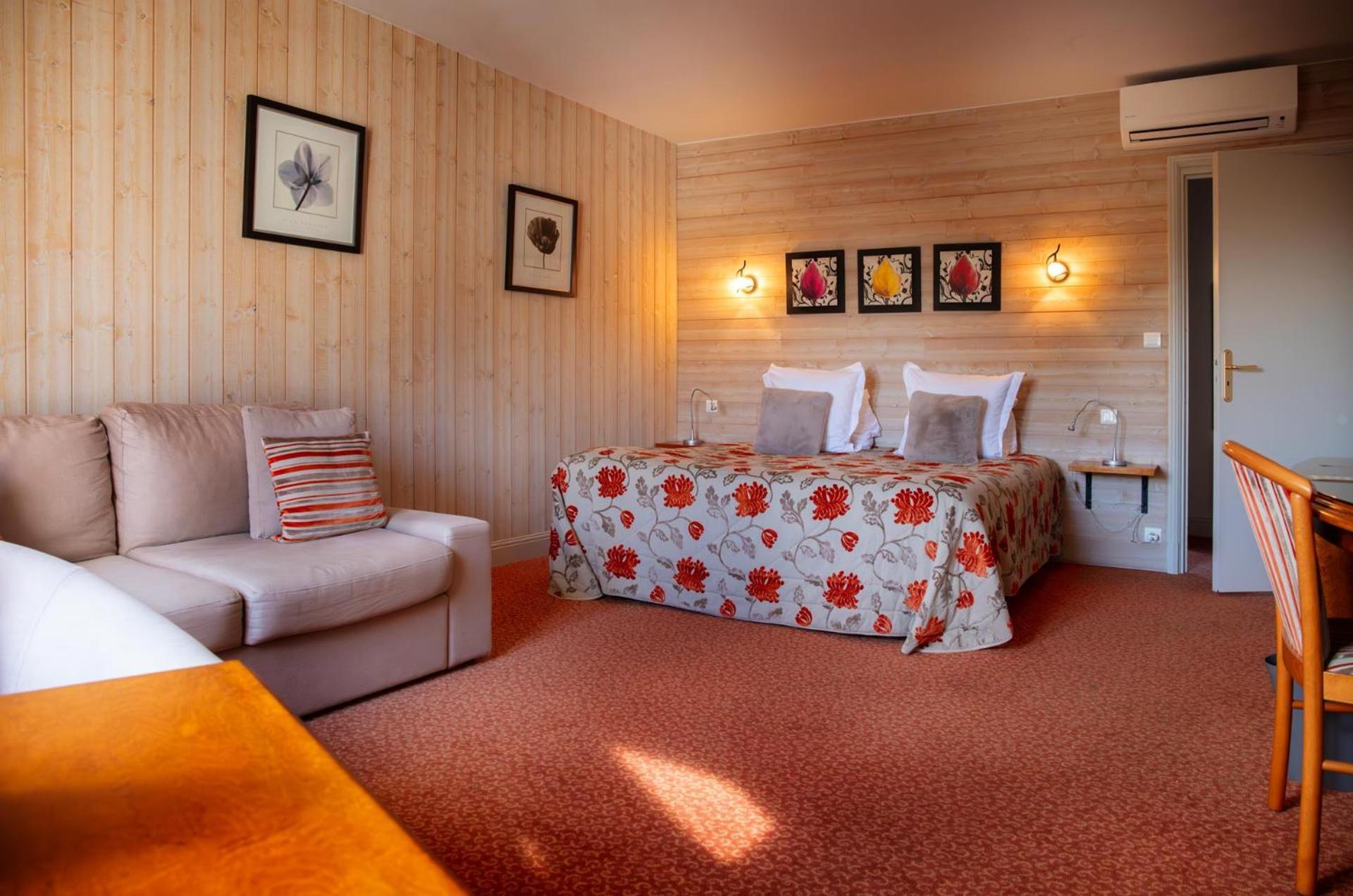 L'Aubiniere Hotel Restaurant & Spa Saint-Ouen-les-Vignes Екстериор снимка