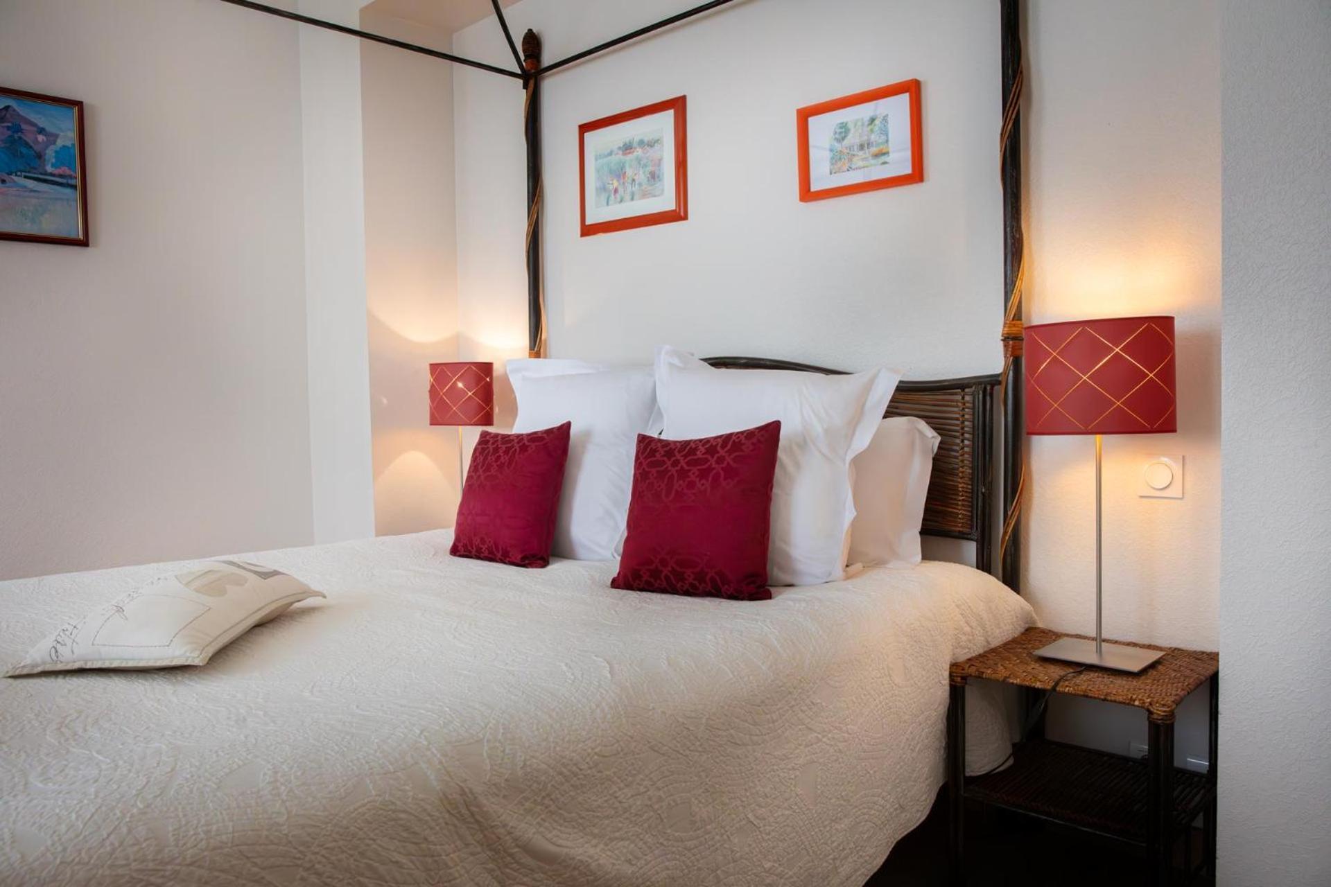 L'Aubiniere Hotel Restaurant & Spa Saint-Ouen-les-Vignes Екстериор снимка