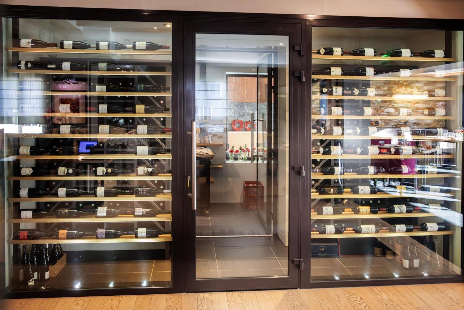L'Aubiniere Hotel Restaurant & Spa Saint-Ouen-les-Vignes Екстериор снимка
