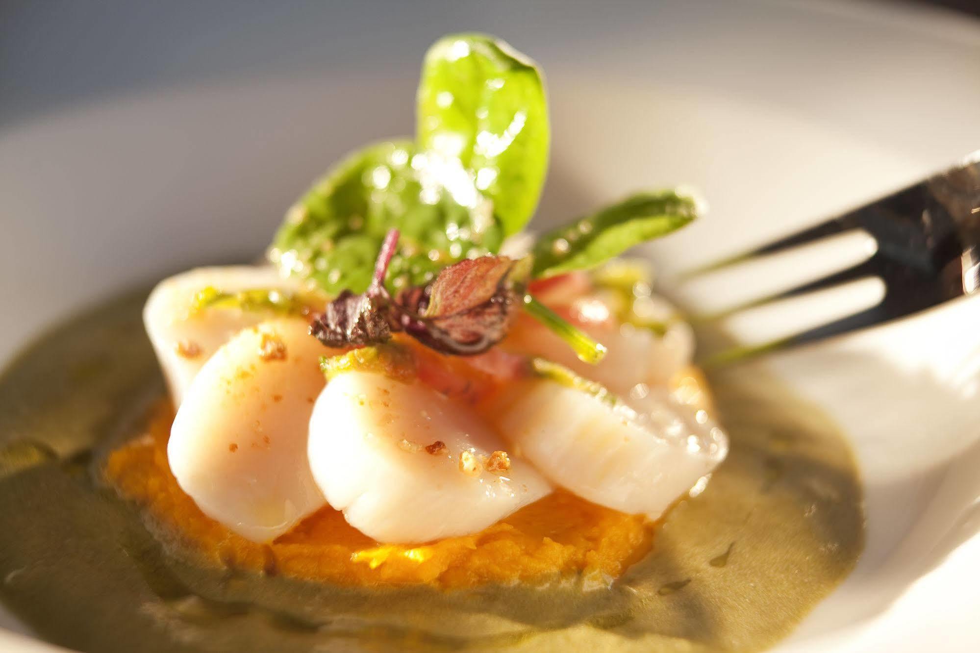 L'Aubiniere Hotel Restaurant & Spa Saint-Ouen-les-Vignes Екстериор снимка